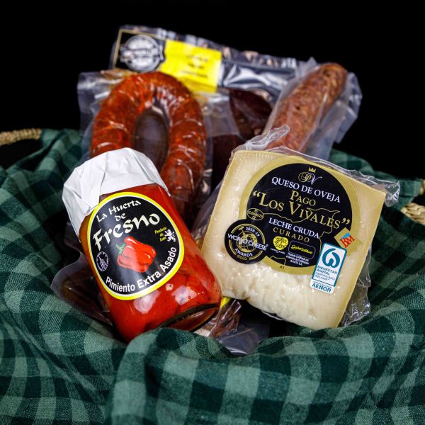 Cesta Picoteo en la calle ancha